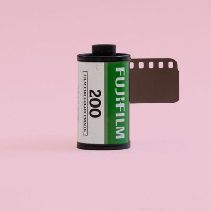 Film 35mm color ieftin Fujifilm 200