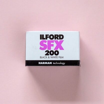 Film 35mm alb-negru infrarosu Ilford SFX 200